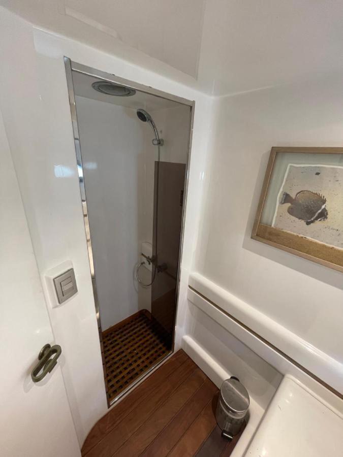 Yate Hotel Stv Барселона Екстериор снимка